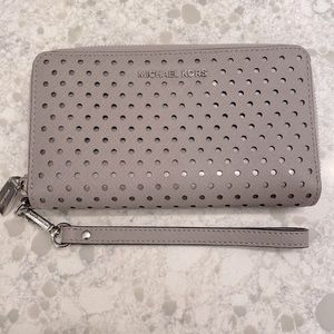 Michael kors wallet/wristlet